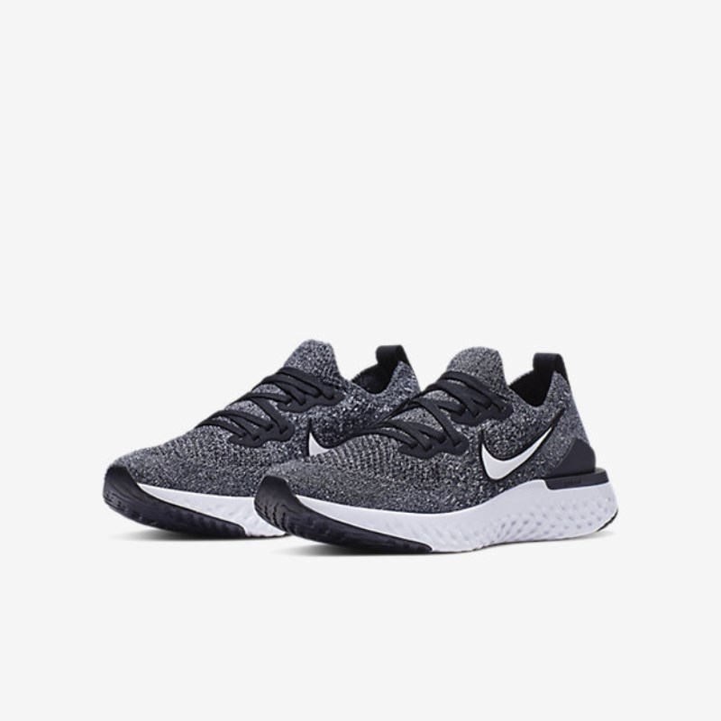 Nike Epic React フライニット 2 キッズ ランニングシューズ 黒 | HR4596-548