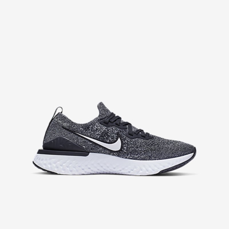 Nike Epic React フライニット 2 キッズ ランニングシューズ 黒 | HR4596-548