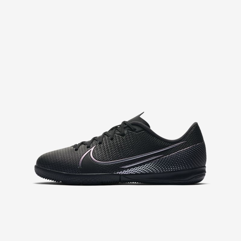 Nike Jr. マーキュリアル Vapor 13 Academy IC キッズ サッカーシューズ 黒 | AE7952-366