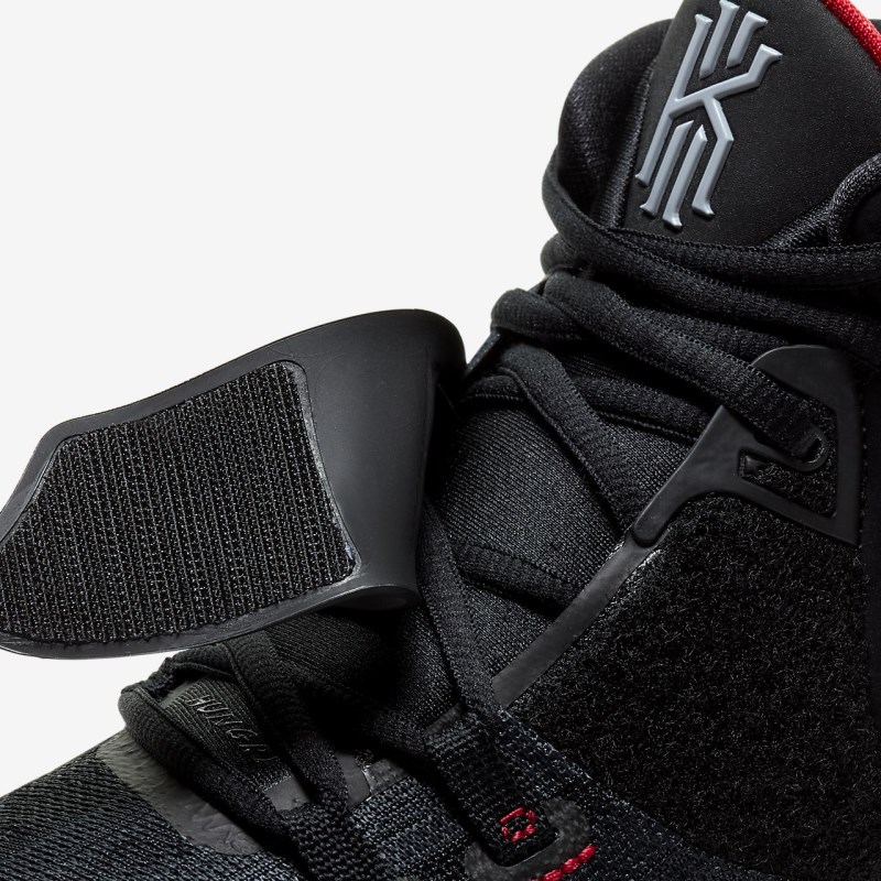 Nike Kyrie 6 キッズ バスケットシューズ 黒 | UM8938-622