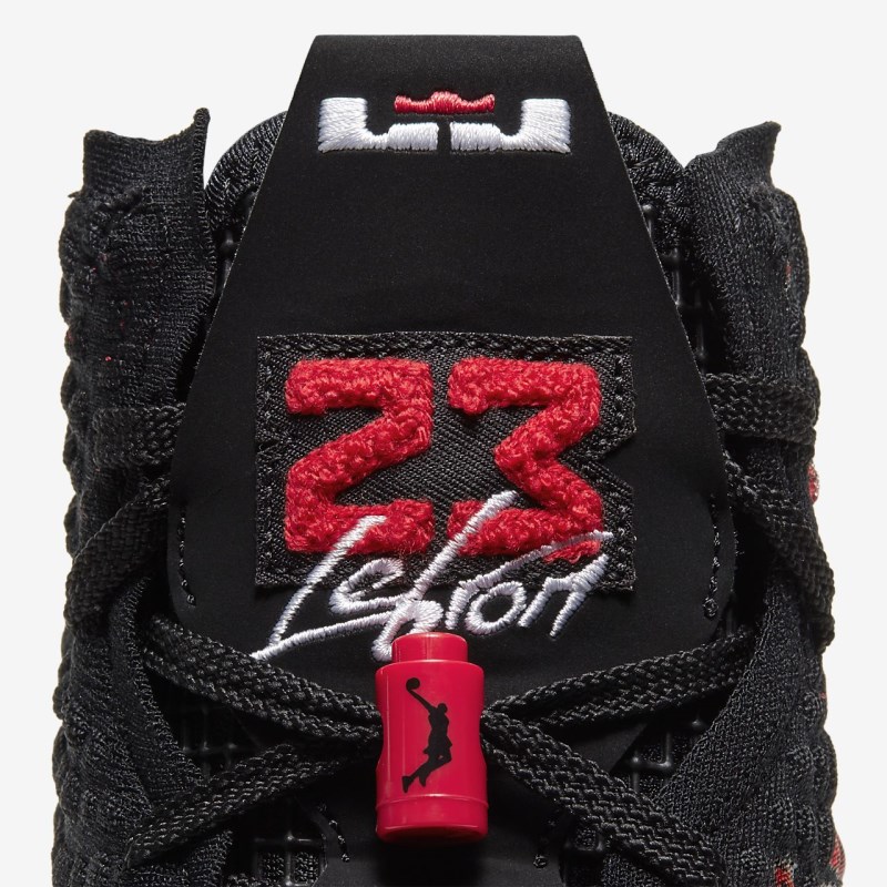 Nike LeBron 17 メンズ バスケットシューズ 黒 | GT7644-309