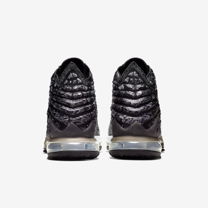 Nike LeBron 17 メンズ バスケットシューズ 黒 | SO4098-608
