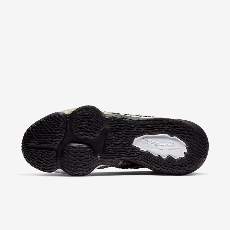 Nike LeBron 17 メンズ バスケットシューズ 黒 | SO4098-608