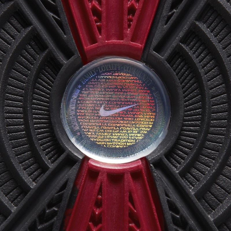 Nike LeBron 7 QS メンズ スニーカー 黒 | KV0321-605