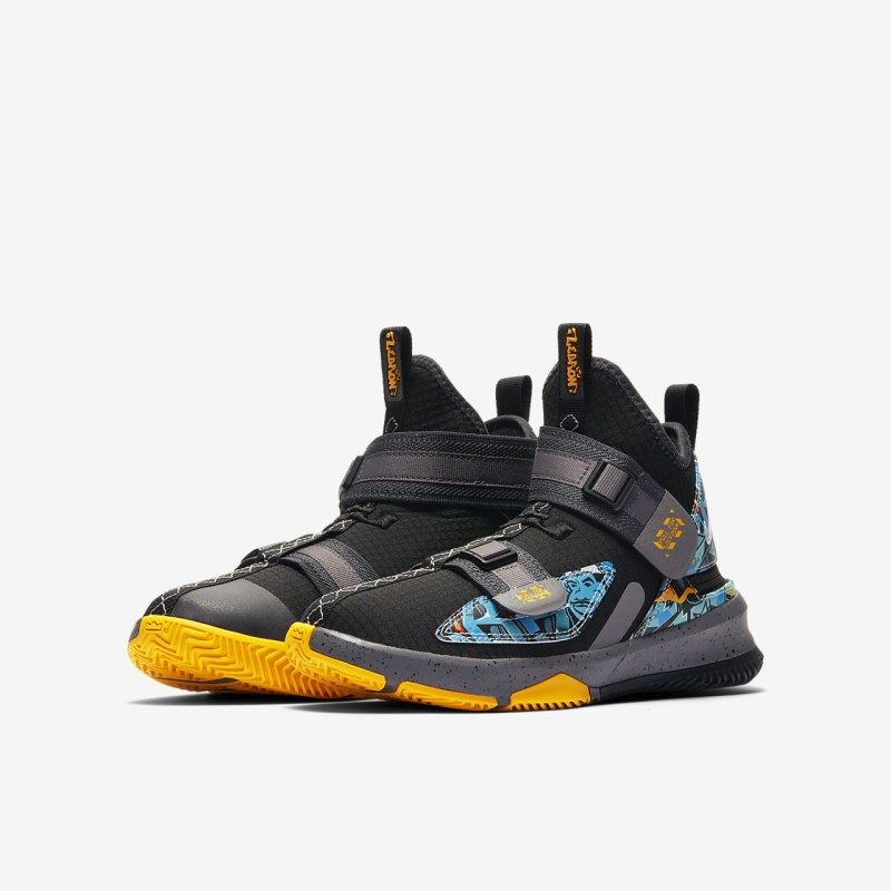 Nike LeBron ソルジャー 13 FlyEase キッズ バスケットシューズ 黒 | BH6674-913