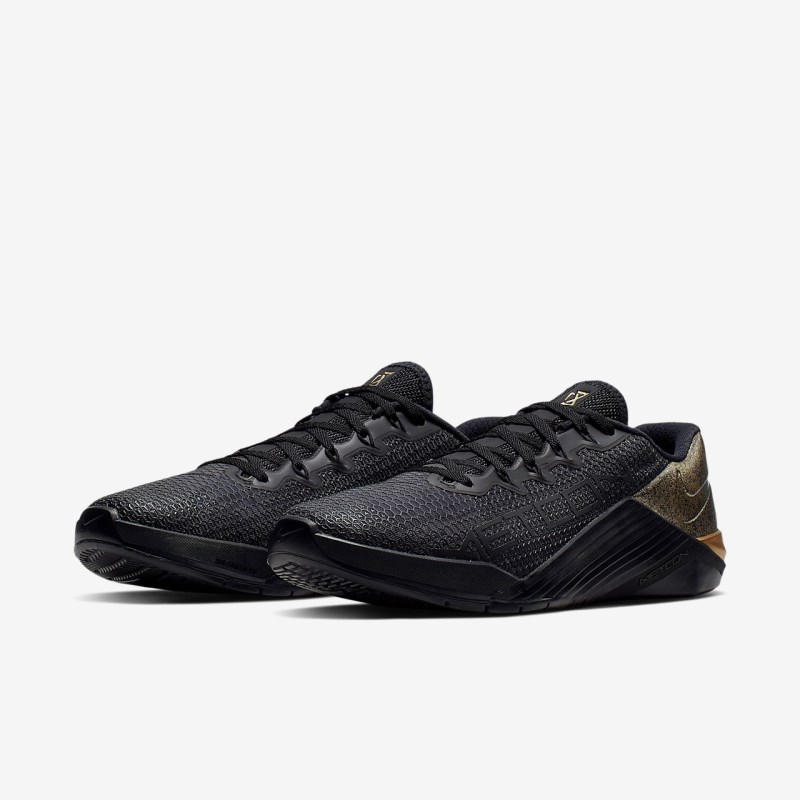 Nike Metcon 5 Black x Gold レディース トレーニングシューズ 黒 | OY2857-058