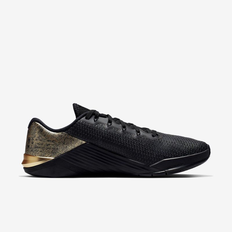 Nike Metcon 5 Black x Gold レディース トレーニングシューズ 黒 | OY2857-058