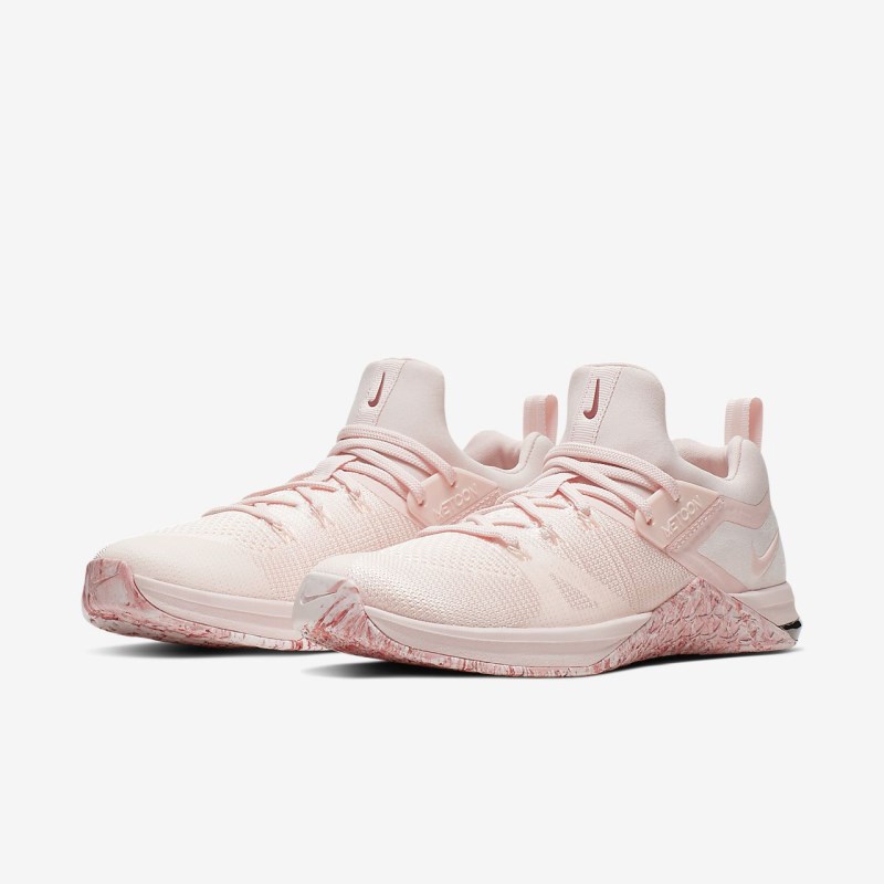 Nike Metcon フライニット 3 レディース トレーニングシューズ ピンク | BU7259-435