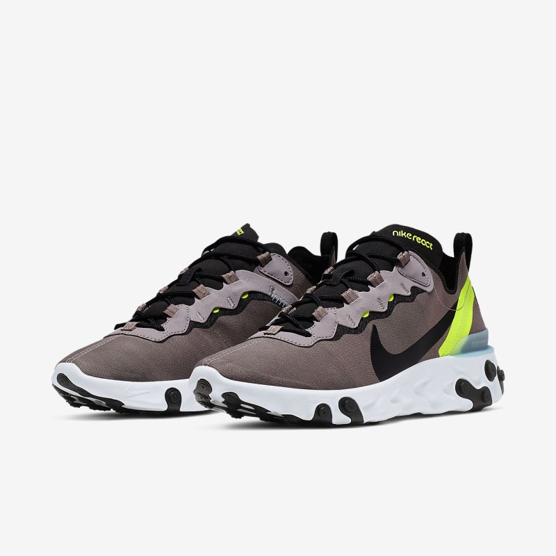 Nike React エレメント 55 メンズ スニーカー 白 | CF6137-598