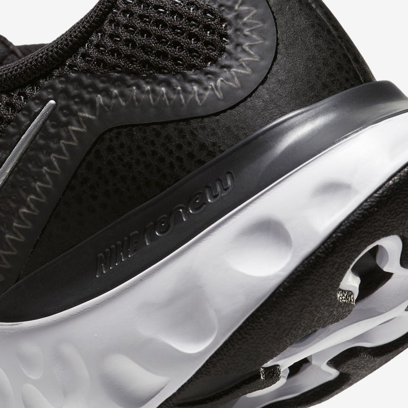 Nike Renew ラン キッズ ランニングシューズ 黒 | EI5280-728