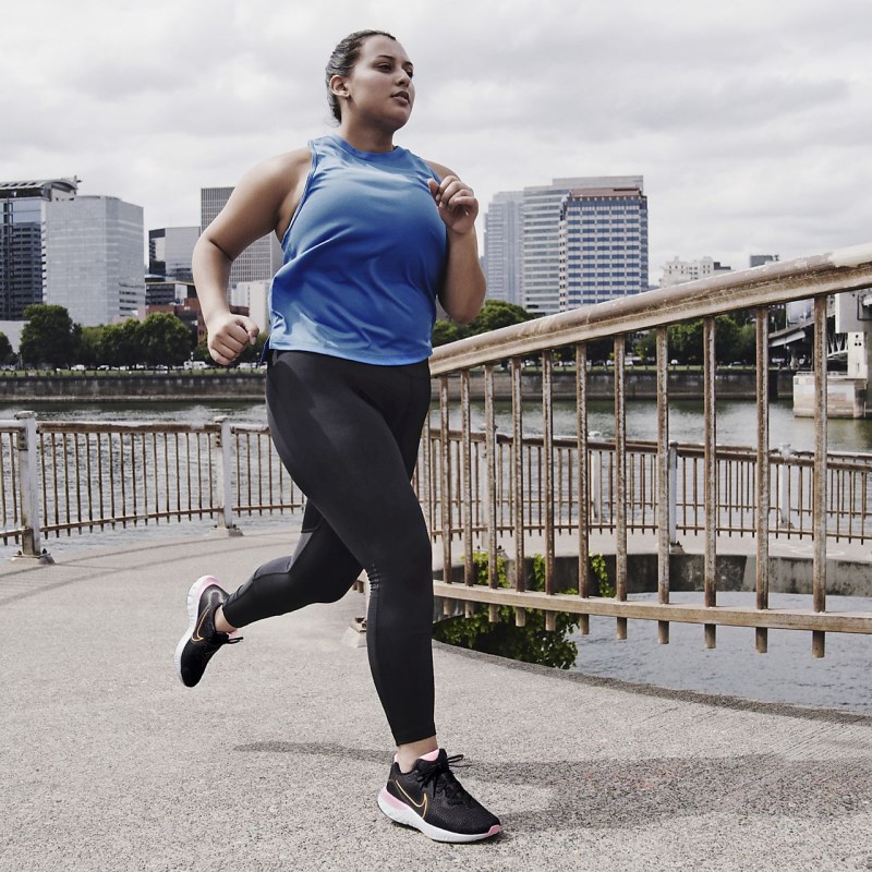 Nike Renew ラン レディース ランニングシューズ 黒 | ET6783-461