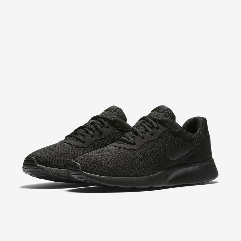 Nike Tanjun メンズ スニーカー 黒 | YD9283-916
