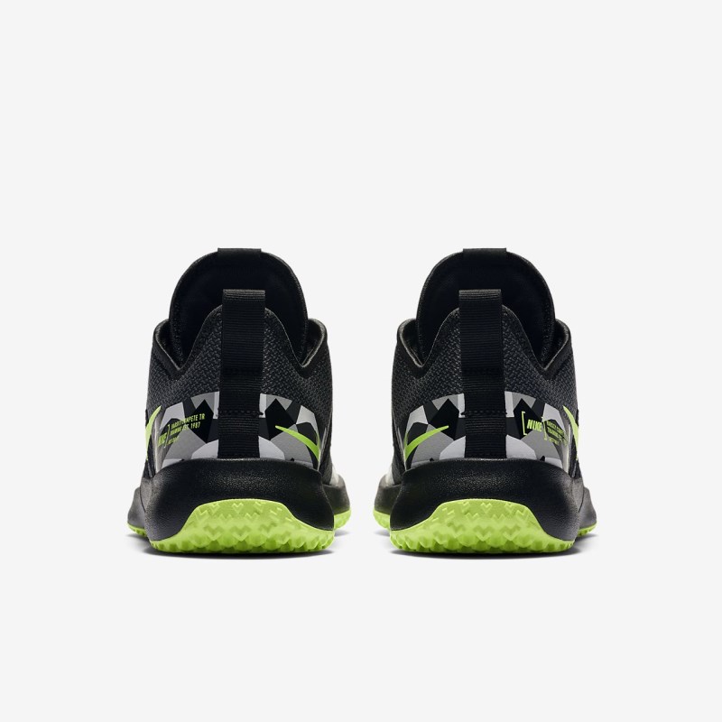 Nike Varsity Compete TR 2 メンズ ウォーキングシューズ 黒 | HU0285-565