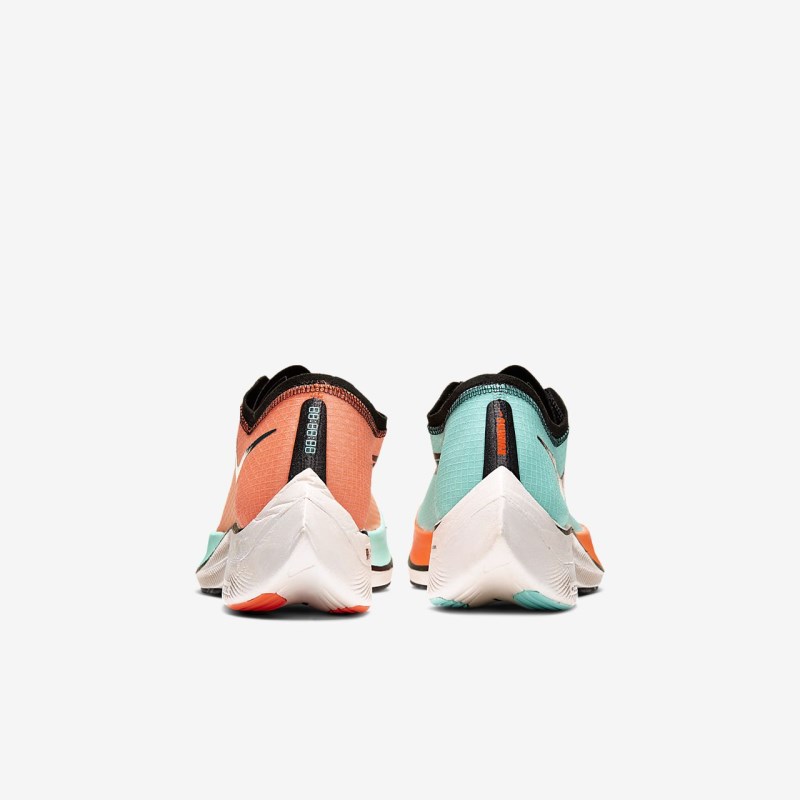 Nike ZoomX Vaporfly NEXT% メンズ ランニングシューズ 黒 | HC9689-323