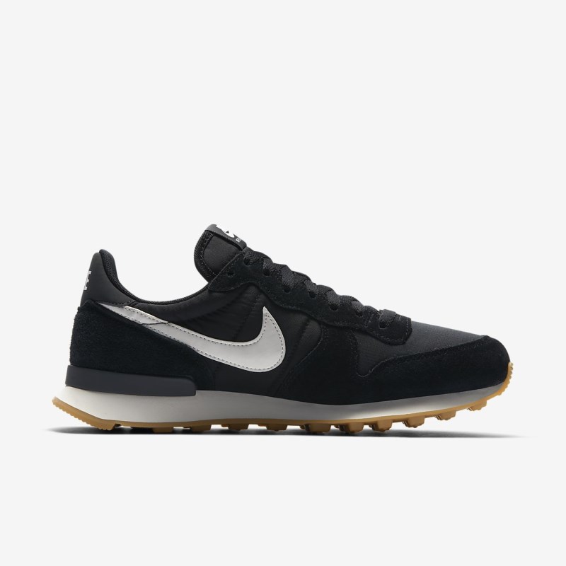 Nike インターナショナリスト レディース スニーカー 黒 | QV9871-057