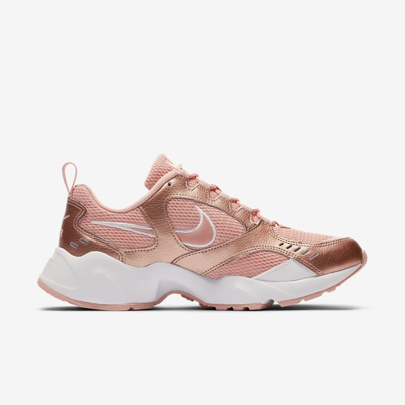 Nike エア Heights レディース スニーカー コーラル 色 | QL6221-717