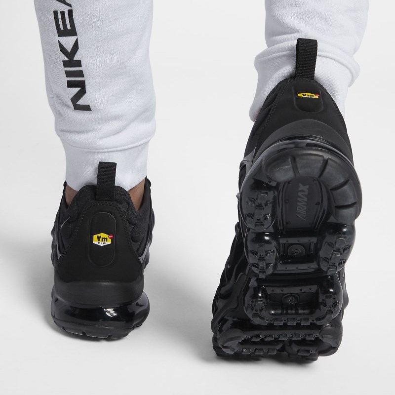 Nike エア VaporMax プラス メンズ スニーカー 黒 | PZ3185-153