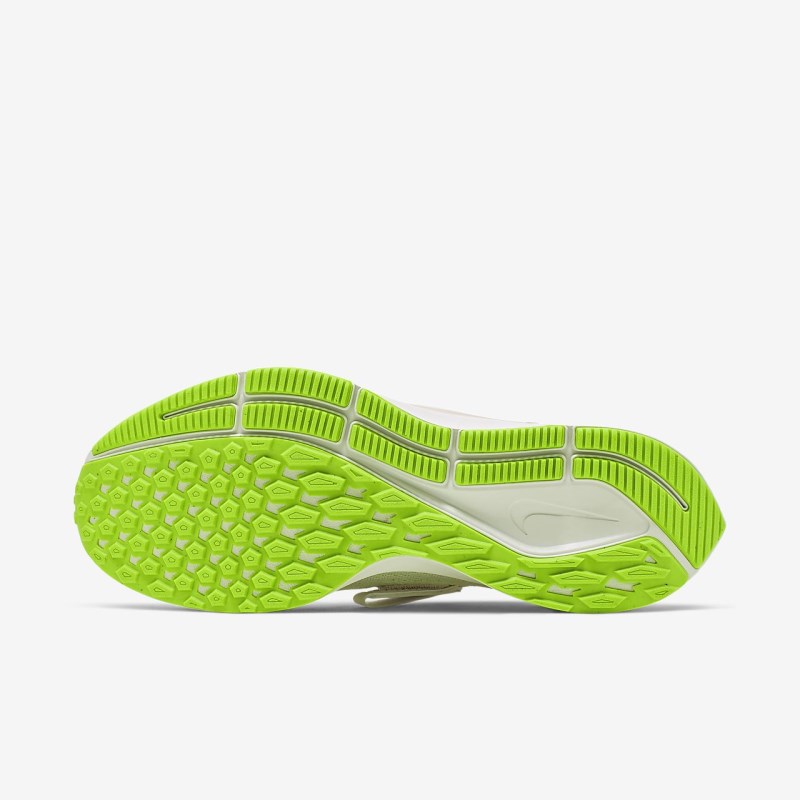 Nike エア ズーム ペガサス 36 FlyEase レディース ランニングシューズ ベージュ | AD6797-261