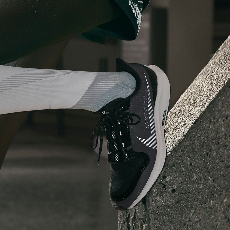 Nike エア ズーム ペガサス 36 Shield レディース ランニングシューズ グレー | EJ6692-740