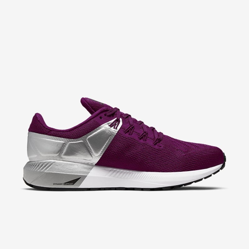 Nike エア ズーム 構造 22 レディース ランニングシューズ 白 | LB8830-535