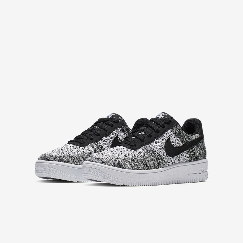 Nike エア フォース 1 フライニット 2.0 キッズ スニーカー 黒 | CE7827-185