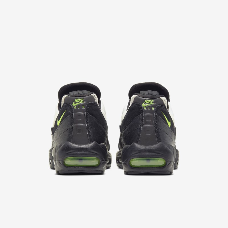 Nike エア マックス 95 Essential メンズ スニーカー 黒 | OR6875-646