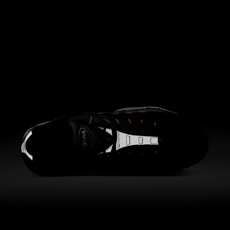 Nike エア マックス 95 Essential レディース スニーカー 黒 | FX8442-539