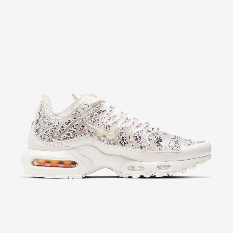 Nike エア マックス プラス LX レディース スニーカー 白 | UZ0857-422