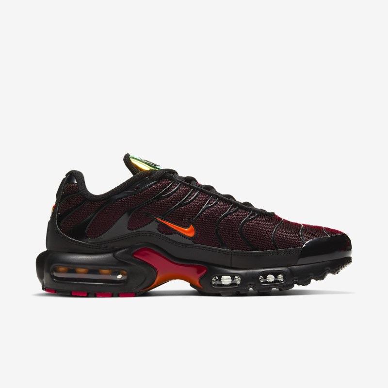 Nike エア マックス プラス メンズ スニーカー 黒 | IV9821-066