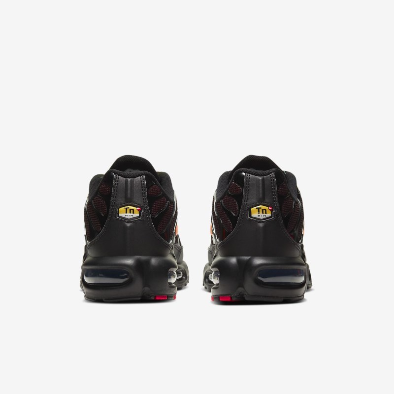 Nike エア マックス プラス メンズ スニーカー 黒 | IV9821-066