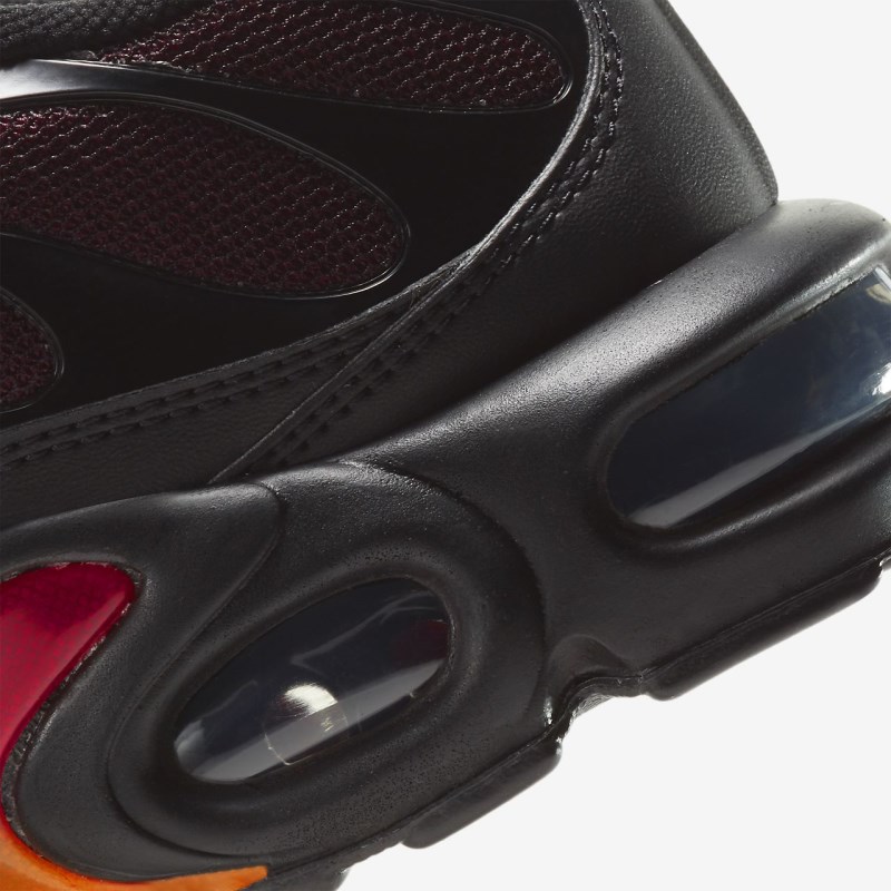 Nike エア マックス プラス メンズ スニーカー 黒 | IV9821-066