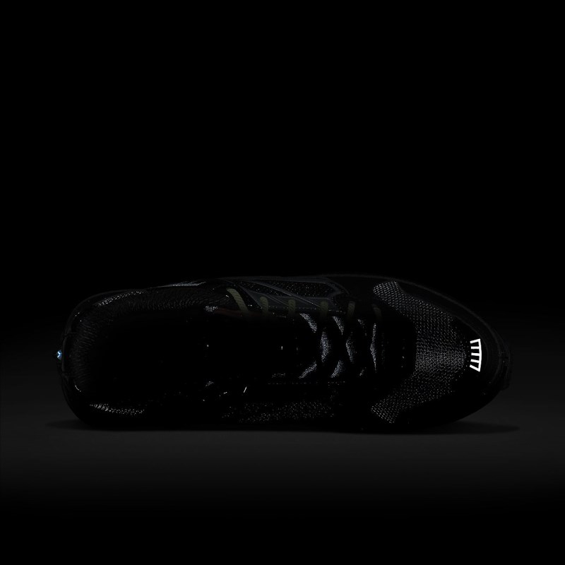 Nike ショックス Enigma レディース スニーカー 黒 | FR2478-390