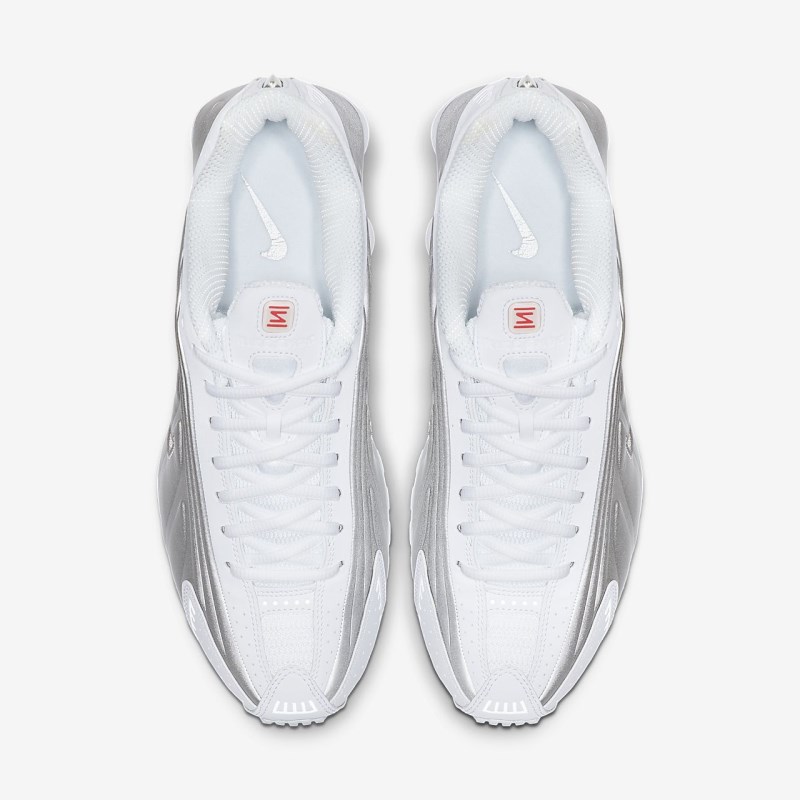 Nike ショックス R4 メンズ スニーカー 白 | AA1472-257
