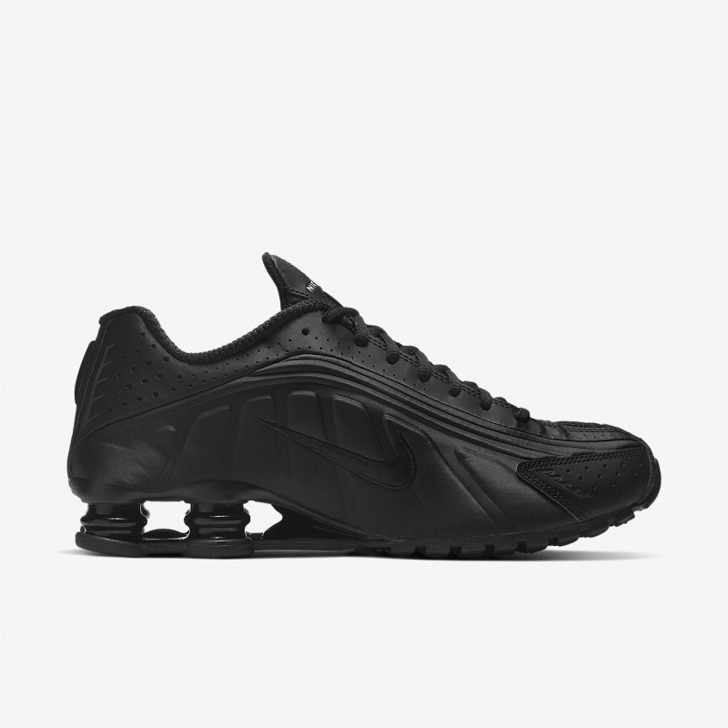 Nike ショックス R4 メンズ スニーカー 黒 | VG3071-365