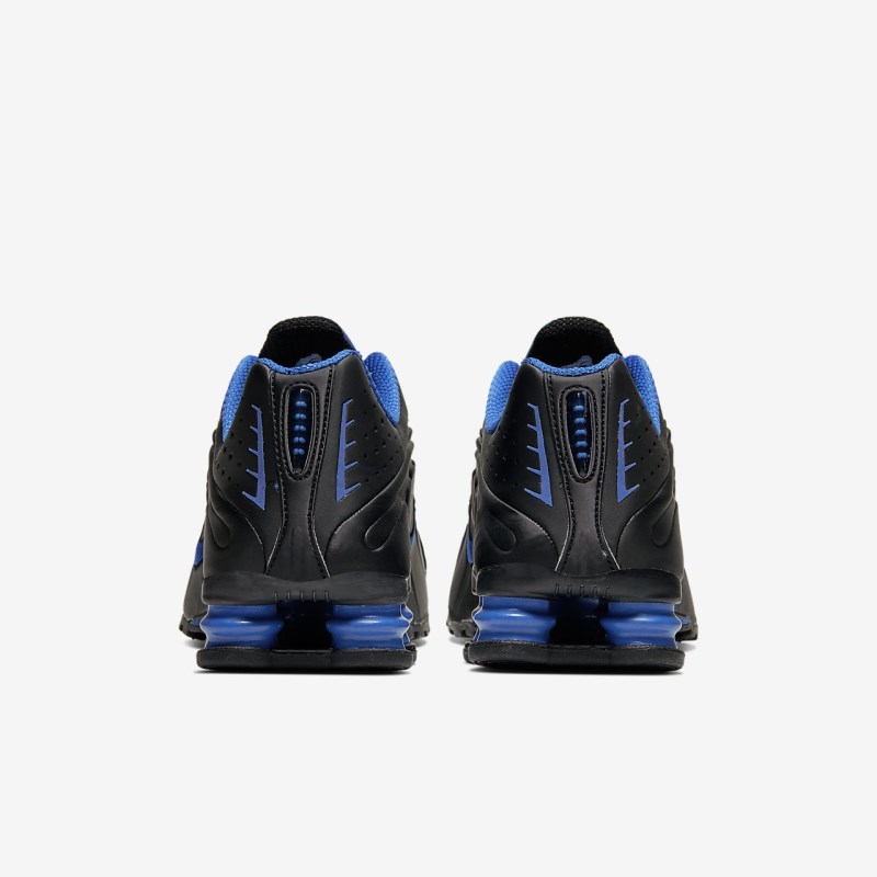Nike ショックス R4 メンズ スニーカー 黒 | VL7817-309