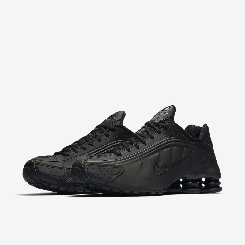 Nike ショックス R4 レディース スニーカー 黒 | VM3220-215