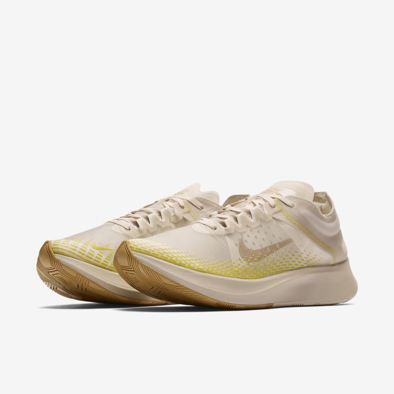 Nike ズーム Fly SP Fast レディース ランニングシューズ ベージュ | FF9609-659