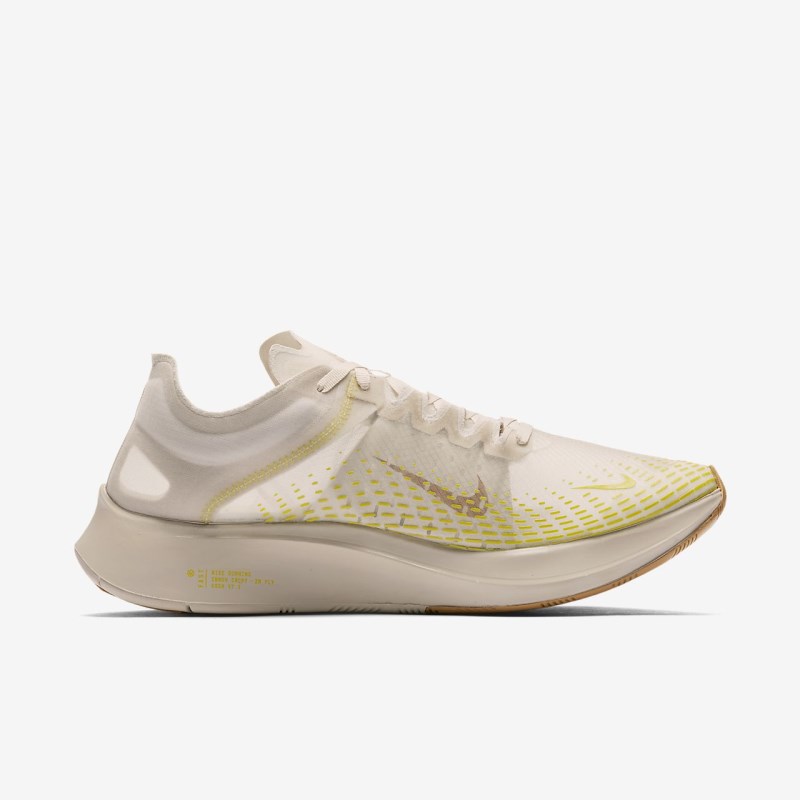 Nike ズーム Fly SP Fast レディース ランニングシューズ ベージュ | FF9609-659