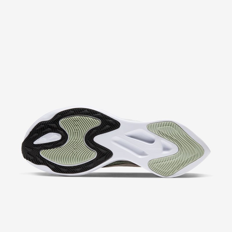 Nike ズーム Gravity レディース ランニングシューズ 白 | WN3168-705
