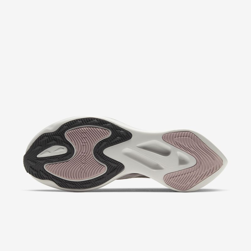 Nike ズーム Gravity レディース ランニングシューズ 黒 | PK1647-769
