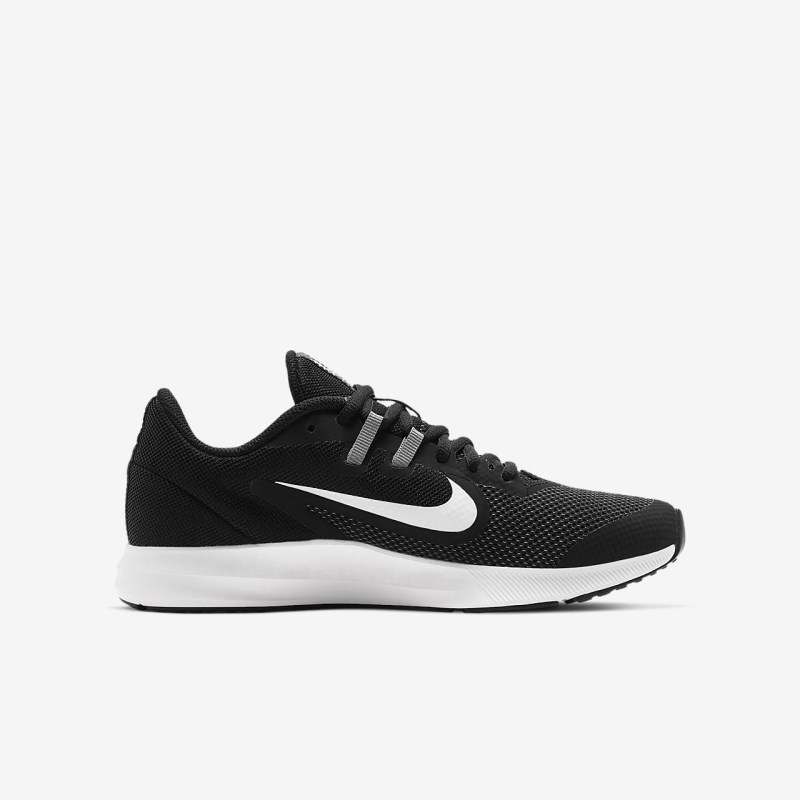 Nike ダウンシフター 9 キッズ ランニングシューズ 黒 | XS4559-794
