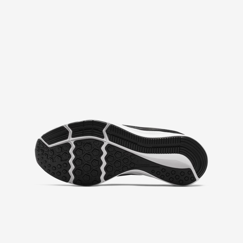 Nike ダウンシフター 9 キッズ ランニングシューズ 黒 | XS4559-794