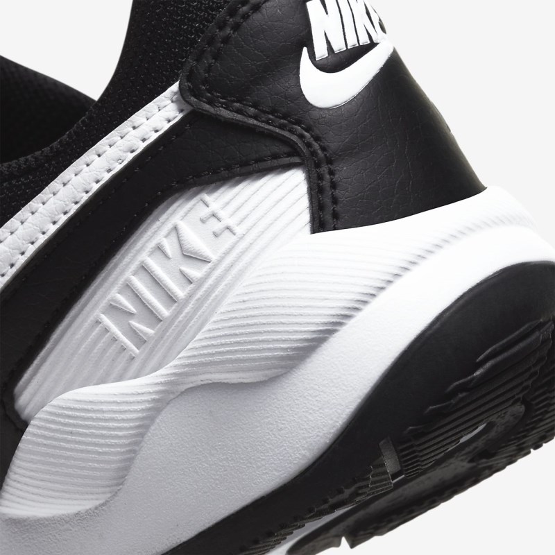 Nike ペガサス '92 Lite キッズ トレーニングシューズ 黒 | ML6279-071