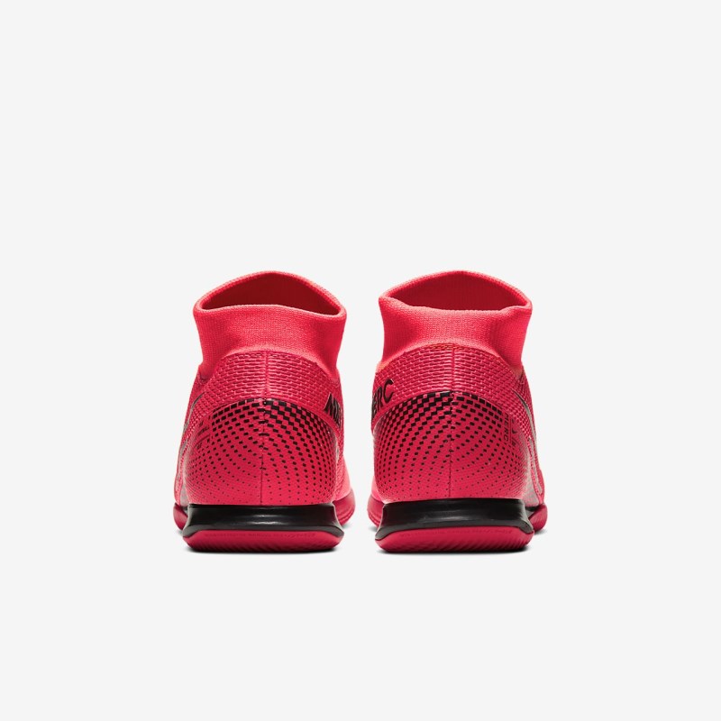 Nike マーキュリアル Superfly 7 Academy IC レディース サッカーシューズ 赤 | IG4542-912