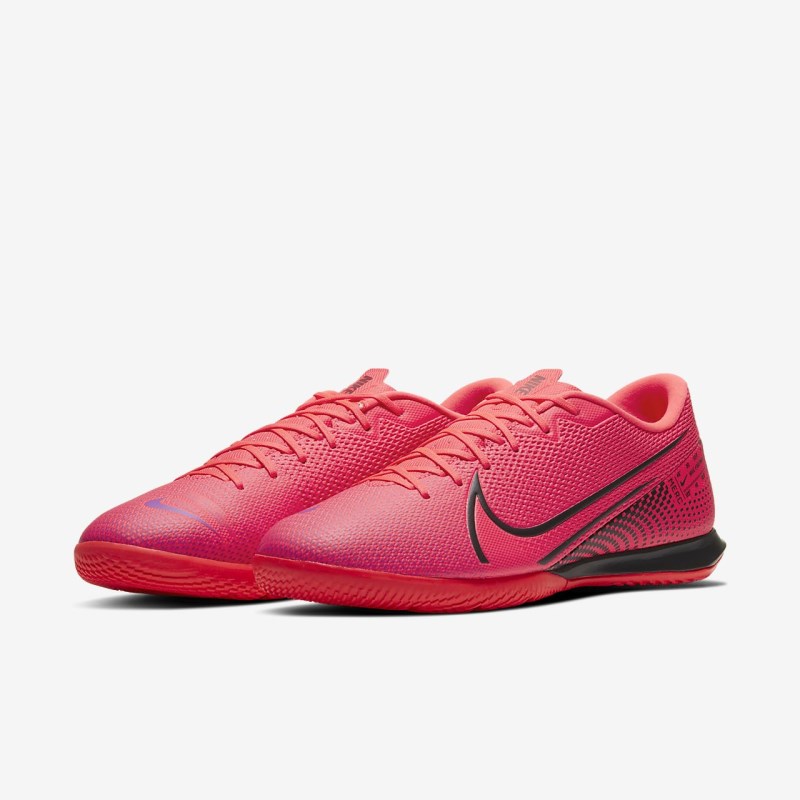 Nike マーキュリアル Vapor 13 Academy IC レディース サッカーシューズ 赤 | EU5315-362