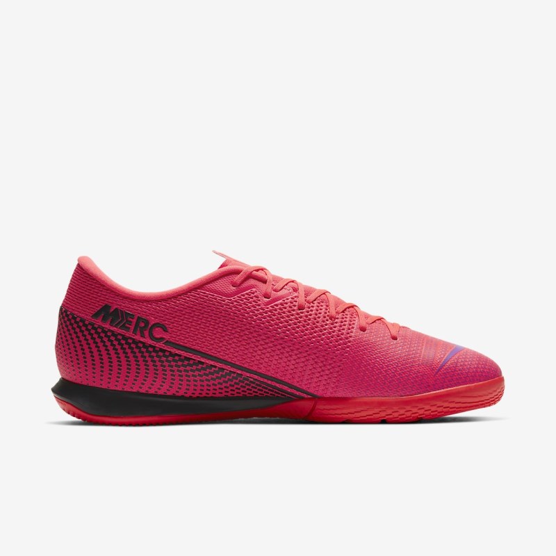 Nike マーキュリアル Vapor 13 Academy IC レディース サッカーシューズ 赤 | EU5315-362