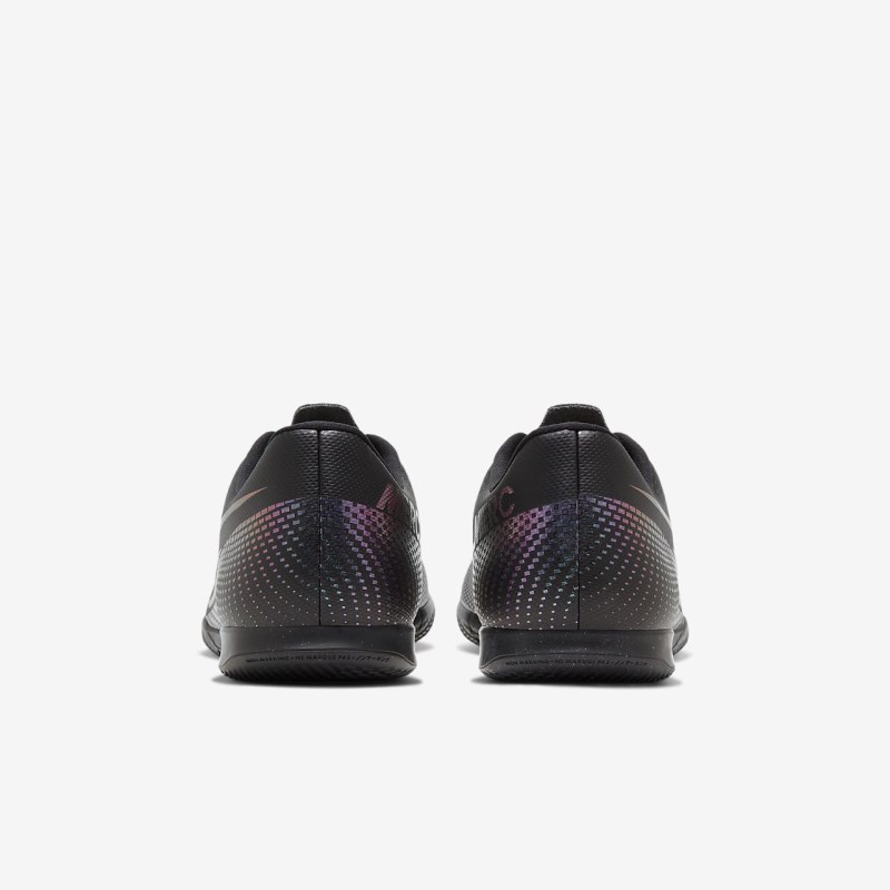 Nike マーキュリアル Vapor 13 Club IC レディース サッカーシューズ 黒 | EC7942-652