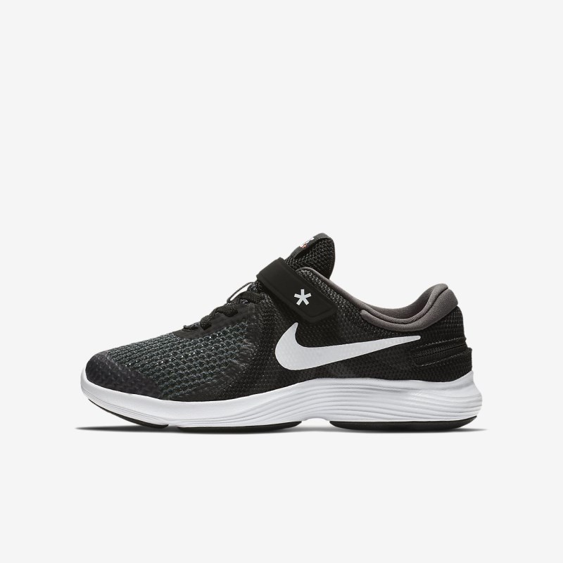 Nike レボリューション 4 FlyEase キッズ ランニングシューズ 黒 | XH2116-113