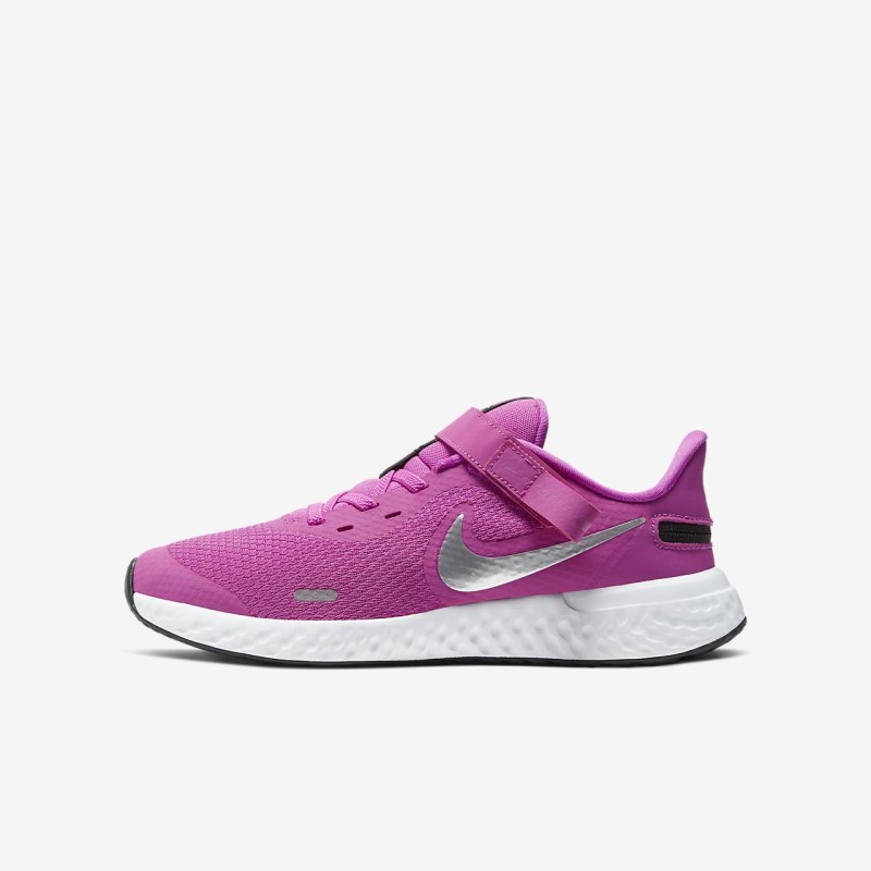 Nike レボリューション 5 FlyEase キッズ ランニングシューズ 黒 | HI9018-416