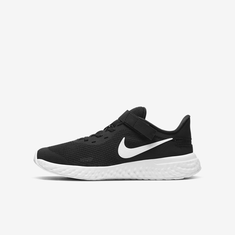 Nike レボリューション 5 FlyEase キッズ ランニングシューズ 黒 | QY1390-585
